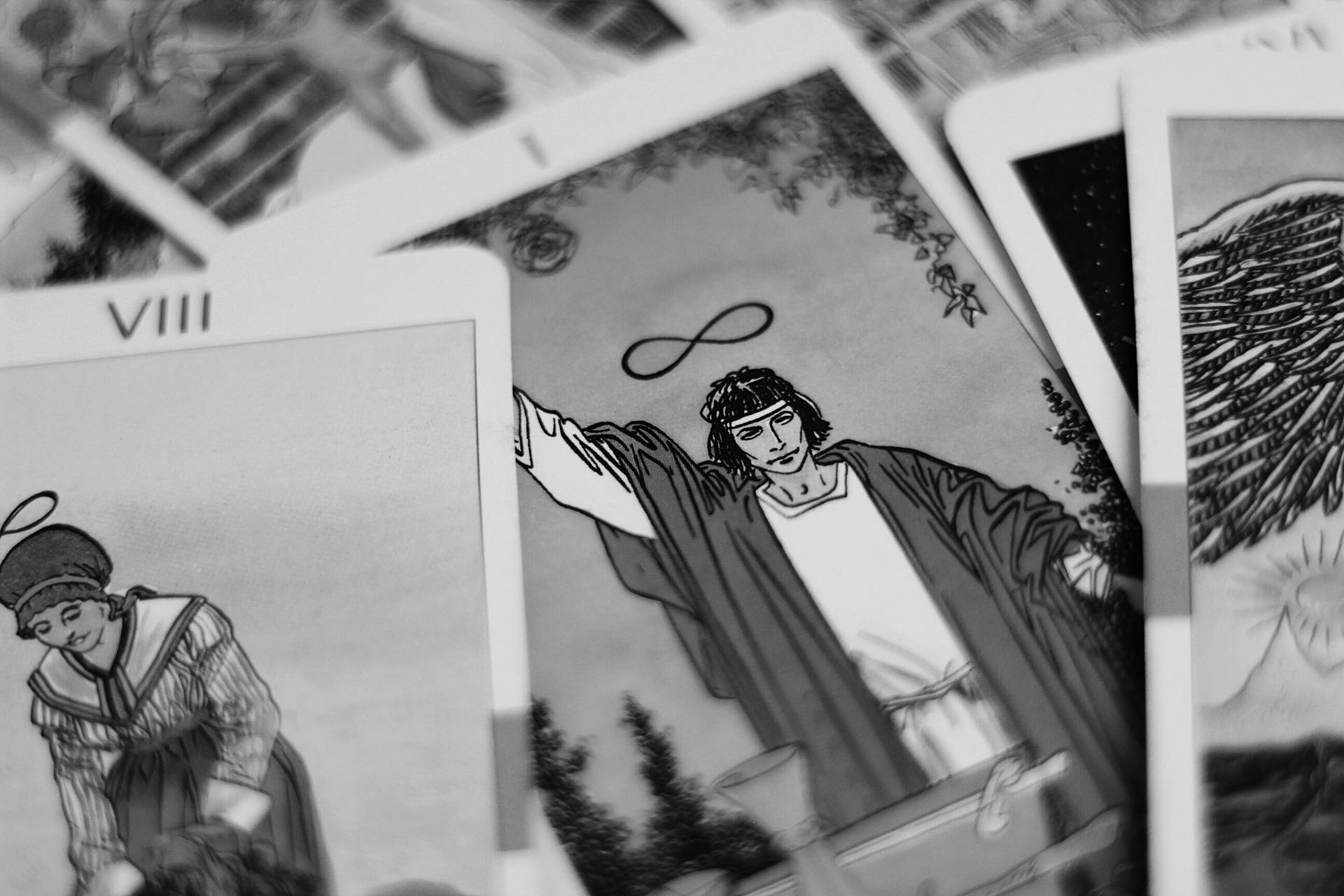 tarot LMX4RPB - Ecole de psychologie et astrologie Humaniste Lille